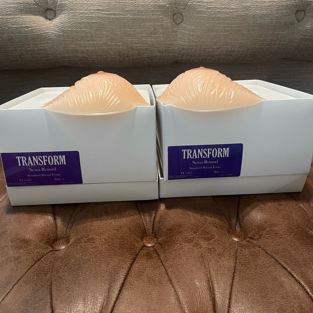 Transform semi-round bust form